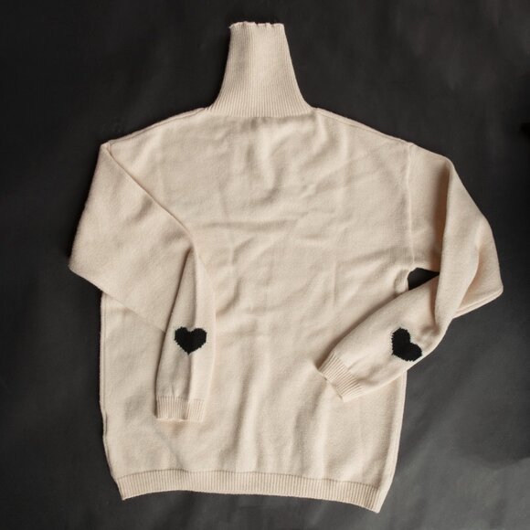 Turtleneck Sweater with Black Heart Cream M - Picture 6 of 7